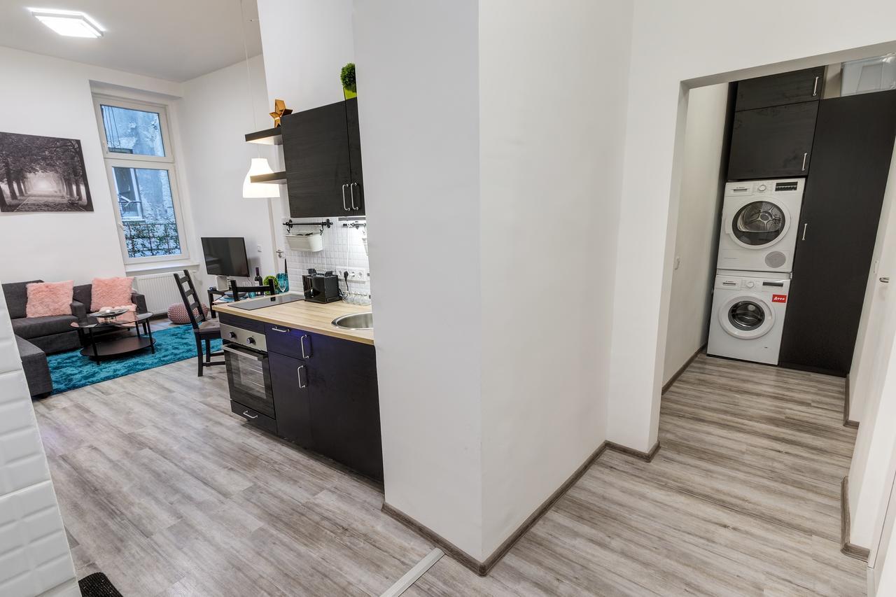 Apartment Palace *